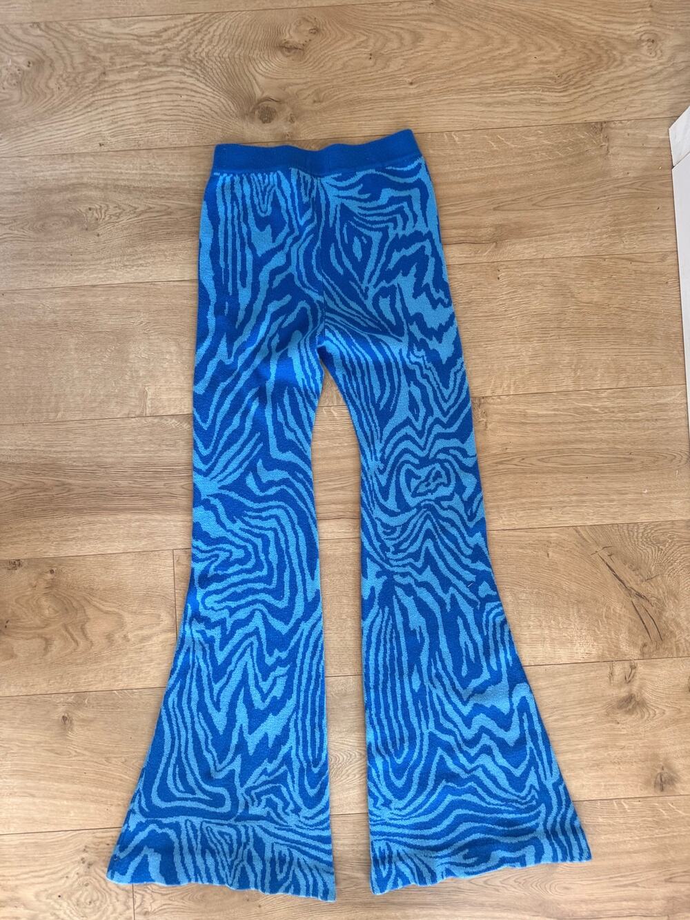 Mother Flared Pants Women's Size 24 Blue Zebra Print Casual